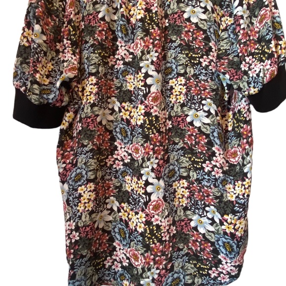 Catherine Garden Floral Fall Short Sleeved Top - Picture 7 of 12